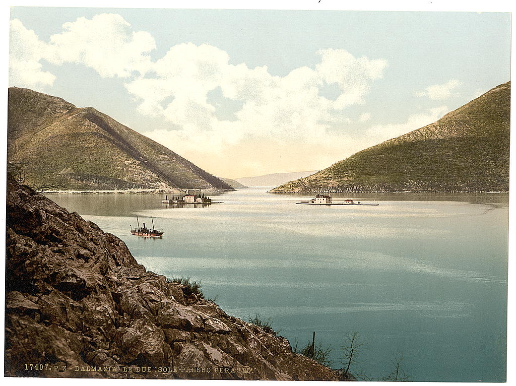 Perast, pogled na dva ostrva. Dalmacija 1890-1900. Crna Gora