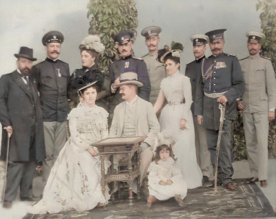 Kralj Aleksandar i Kraljica Draga Obrenović sa oficirima (reparirana i obojena)