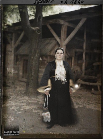 Beograd 1913. godine : Žena u srpskoj gradskoj nošnji