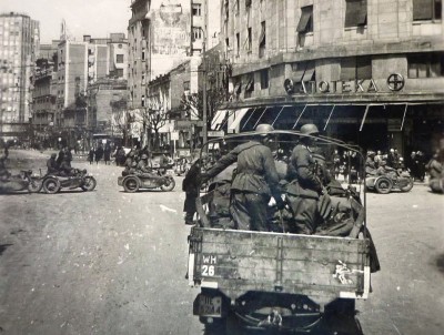 Nemačke trupe na Terazijama tokom okupacije Beograda